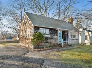 16 Fordham St, Sag Harbor, NY 11963