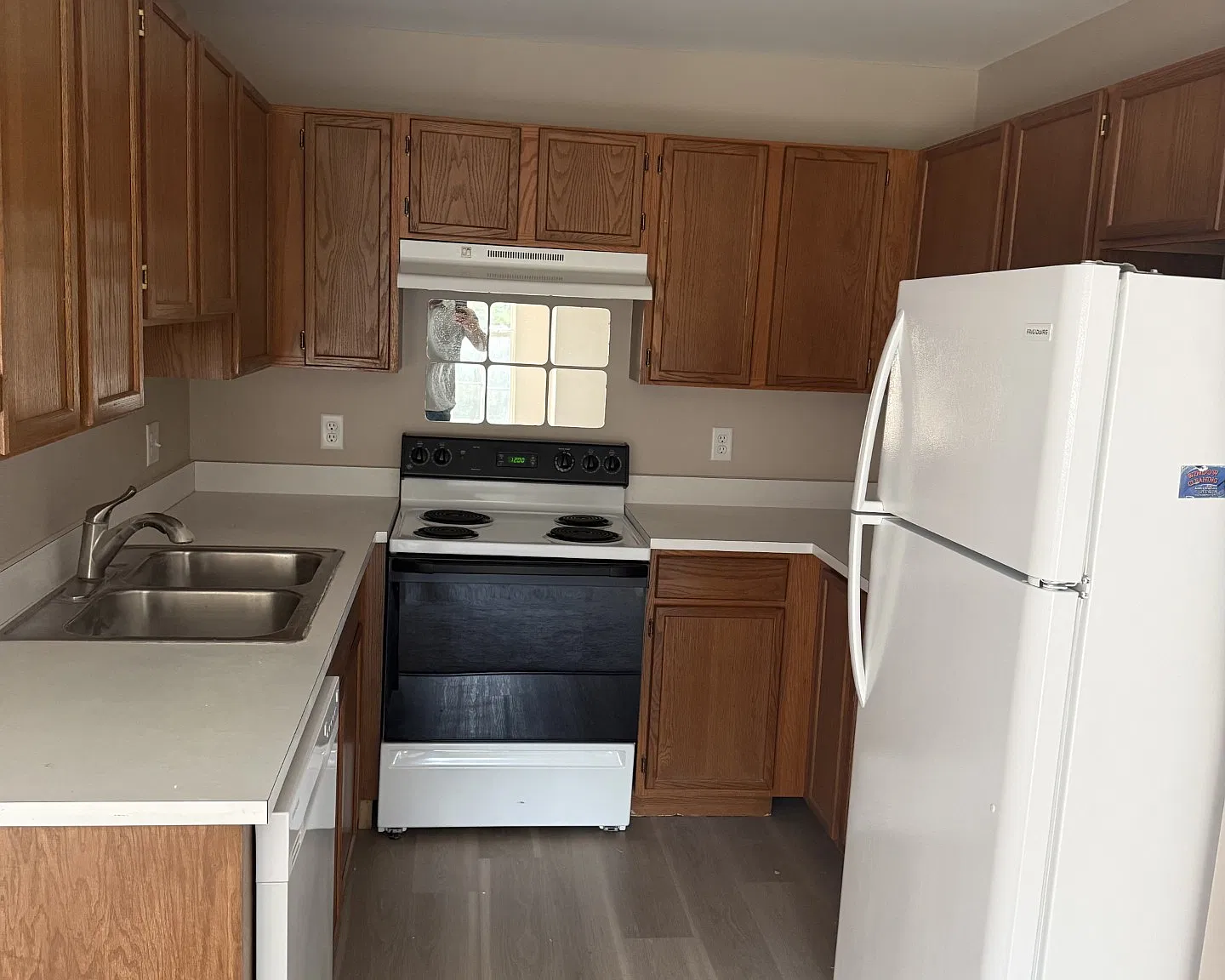 2 bed, 1.5 bath, 926 sqft, $2,100 — Photo 4
