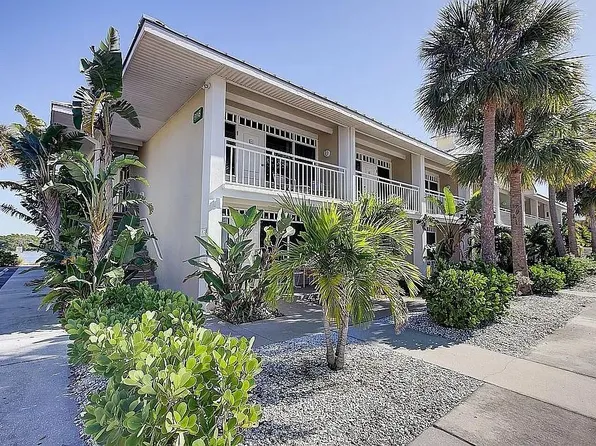 611 Destiny Dr #207, Ruskin, FL 33570