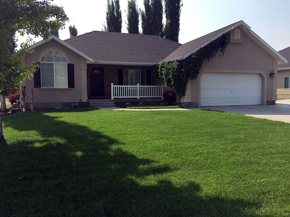 1st image of 10363 N Applewood Cir