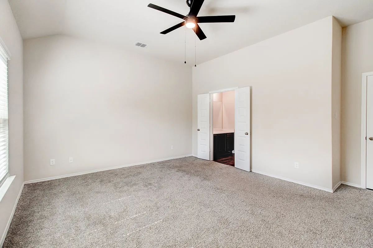 15219 Selene View — Photo 2