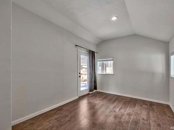 4th image of 1058 William Ave #A