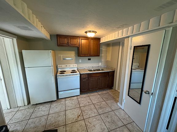 2nd image of 1224 3rd St N Floor 1-4