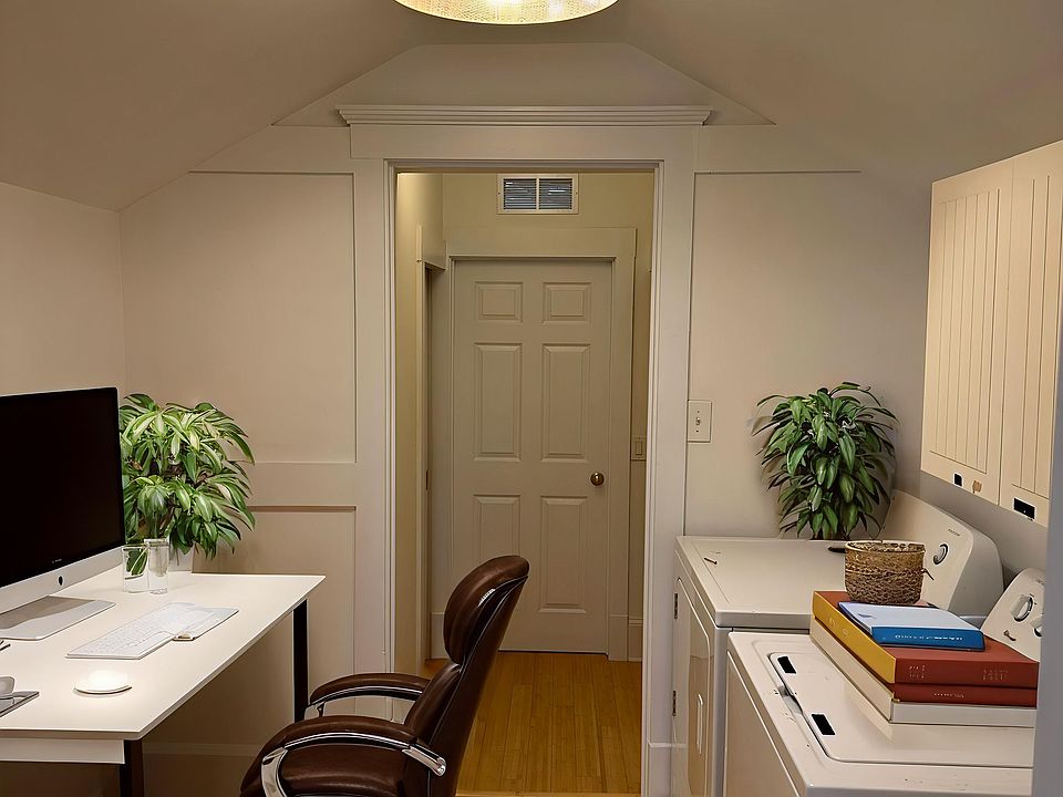 Laundry room/ small office/ storage space