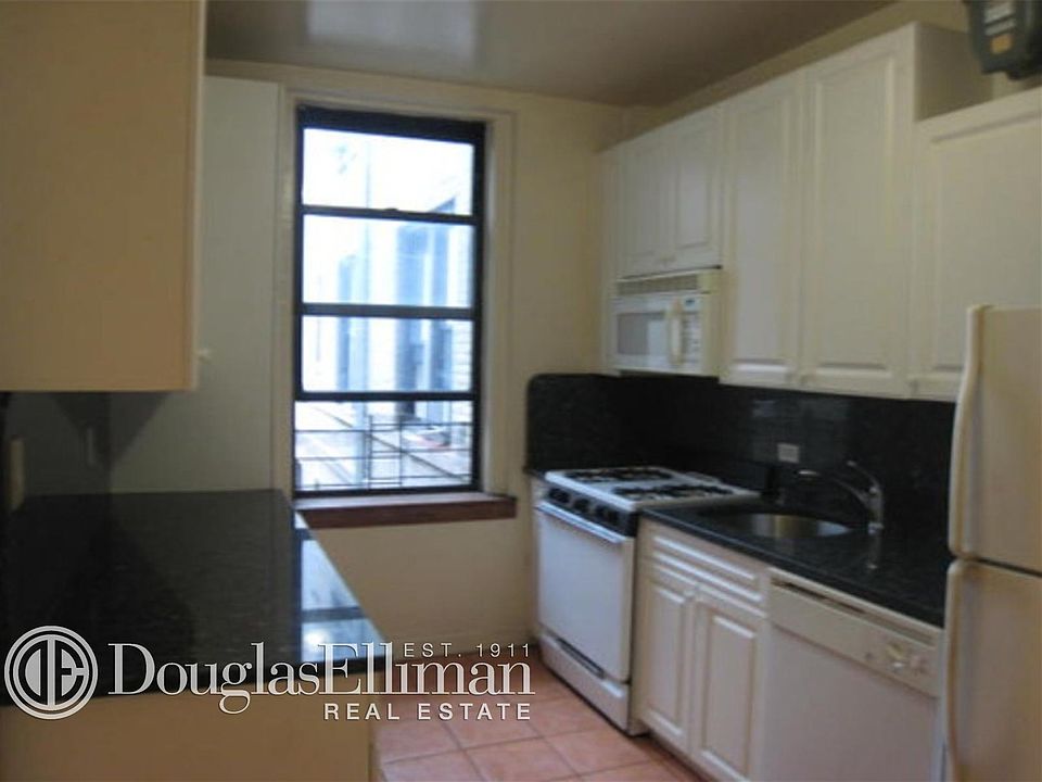 2nd image of 3647 Broadway APT 5D