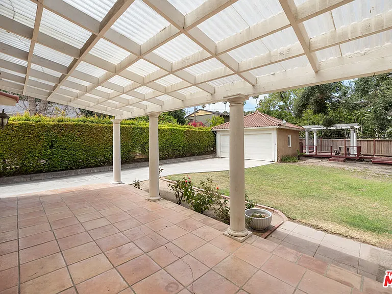 1231 S Saint Andrews Pl — Photo 35