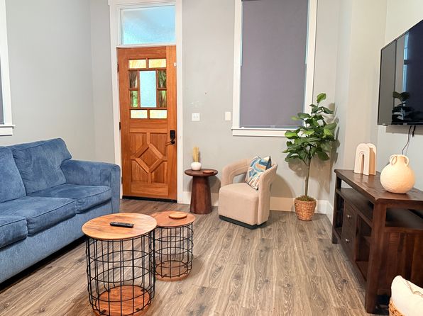 1387 Saint Anthony St APT C