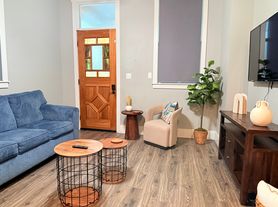 1387 Saint Anthony St, New Orleans, LA