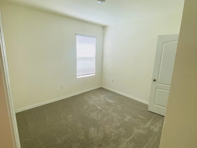 7 Melogold Dr — Photo 12