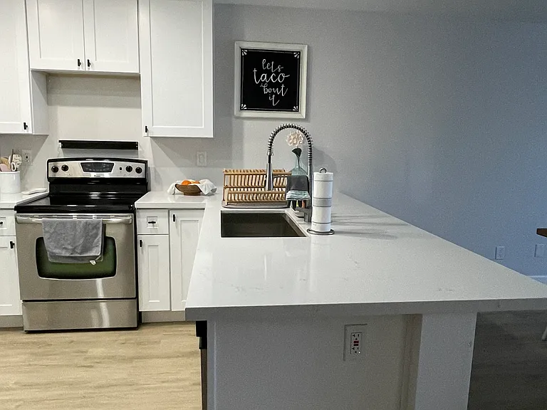1316 E Susan Ln — Photo 8