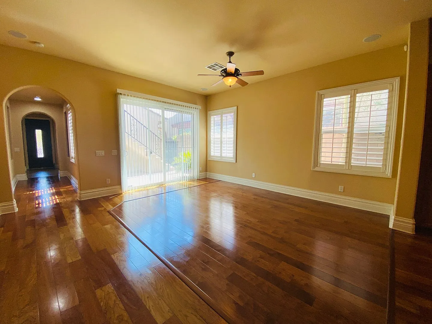 House With A Golf Course View Inside Rhodes Ranch With Viking Appliances And A Separate Casita! — Photo 4
