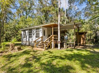 1528 Palm St NE, Steinhatchee, FL 32359