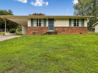 521 E Sunset Dr, Athens, TN 37303