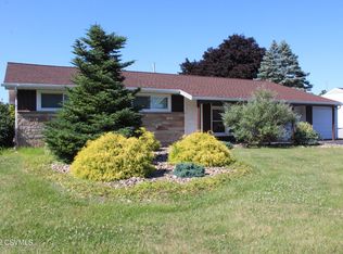 922 Saint Paul St, Lewisburg, PA 17837