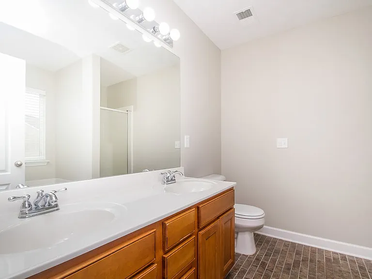 904 Summercrest Cv — Photo 11