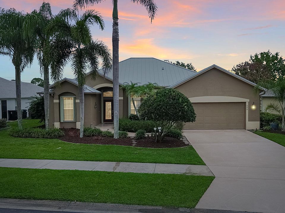1st image of 208 SW Whitewood Drive