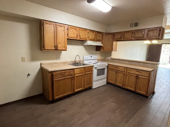 4145 Lac Couture Dr APT B, Harvey, LA 70058