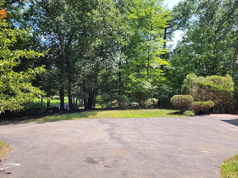 2399 Bay Rd — Photo 34