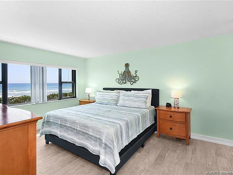 S Ocean Dr — Photo 28