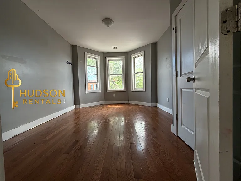 230 Wilkinson Ave #1 — Photo 2