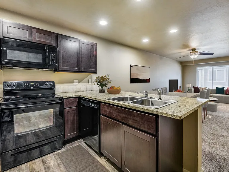 Marena Townhomes — Photo 28