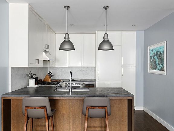 3rd image of 345 Carroll St APT 3G
