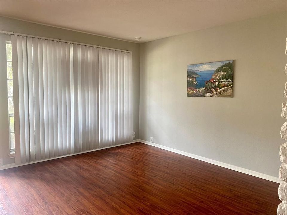 1st image of 5343 Richmond Ave #8