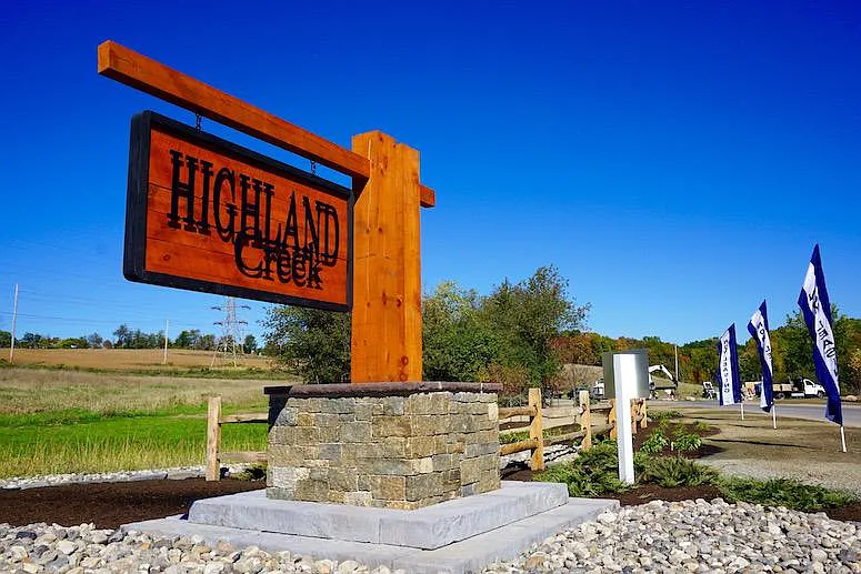 Highland Creek — Photo 2