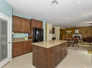 1935 Silver Drop Ln, Hemet, CA 92545