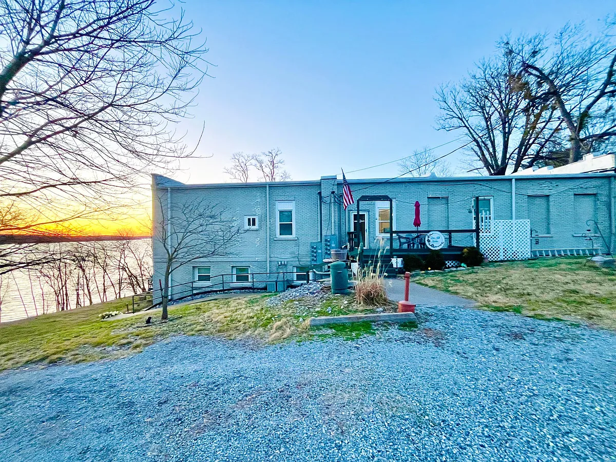 Building Photo - 72 Lakeview Dr #6