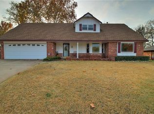 1429 Pine Oak Pl, Edmond, OK 73034