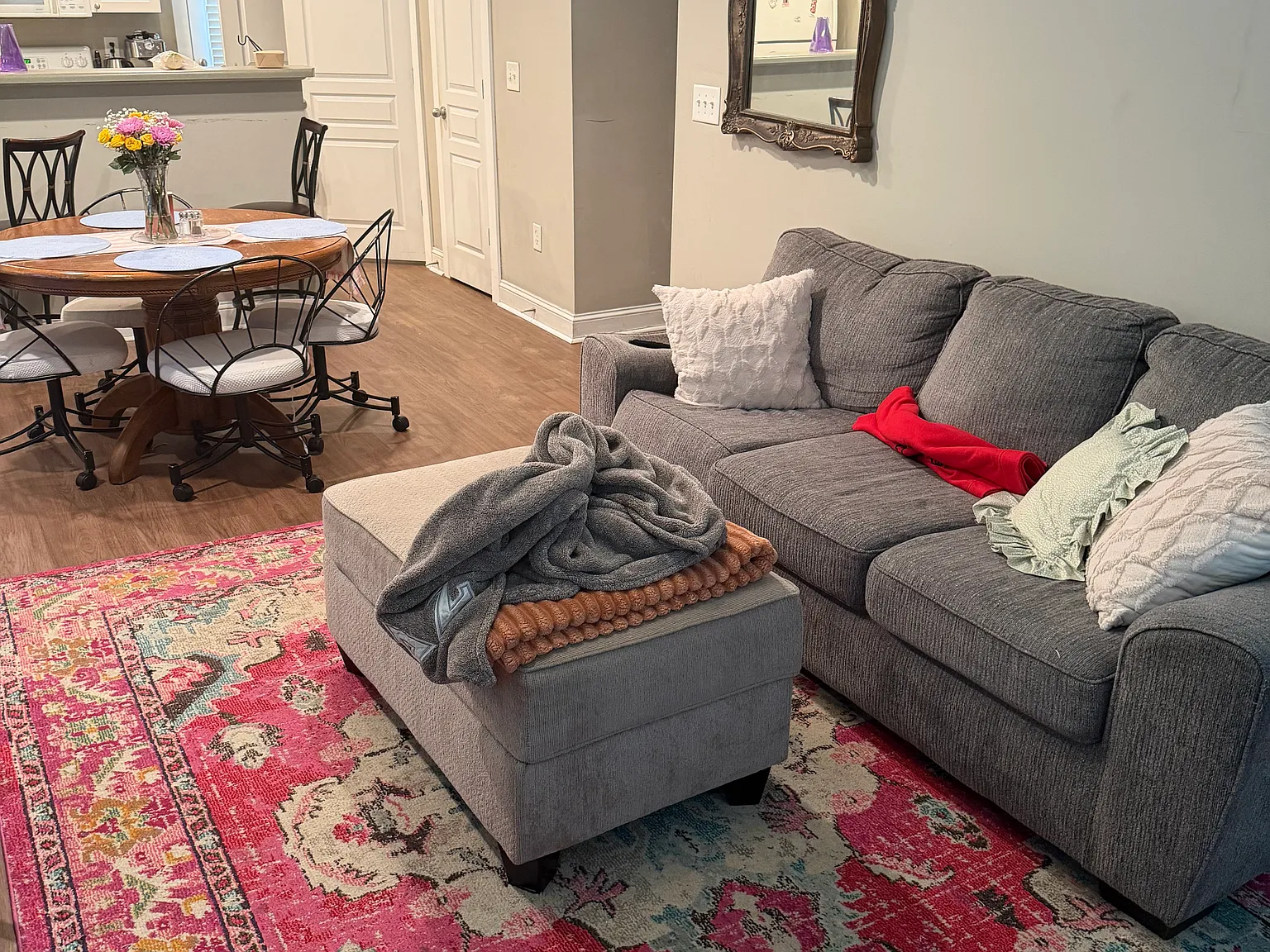 4 bed, 1971 sqft, $2,800 — Photo 3