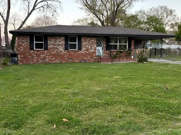 211 Tanglewood Dr NE, Dalton, GA 30721