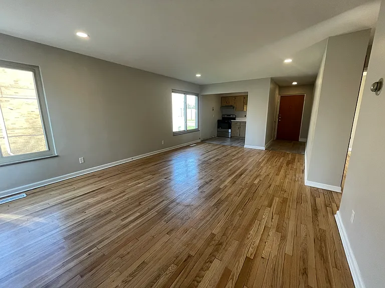 18953 Hilliard Blvd #4 — Photo 3