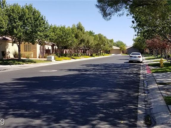 3rd image of 5675 Harbour Pointe Ave