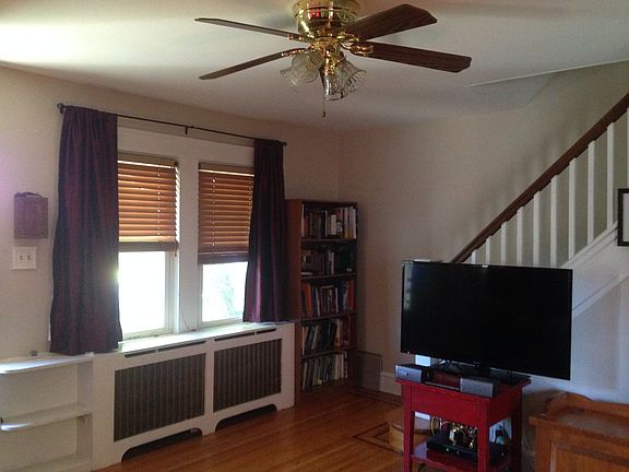 3rd image of 901 Anderson Ave