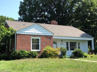 210 Rosewood Dr, Mount Airy, NC 27030