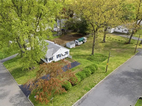 129 Cooper St, Springfield, MA 01108