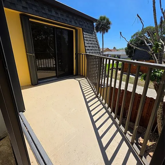 3824 Saxon Dr — Photo 17