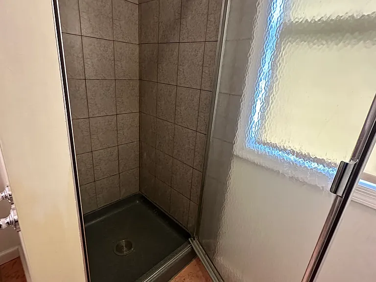 6 Allhusen Rd #1B — Photo 8