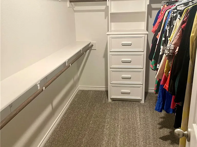7729 Pruet Dr — Photo 10