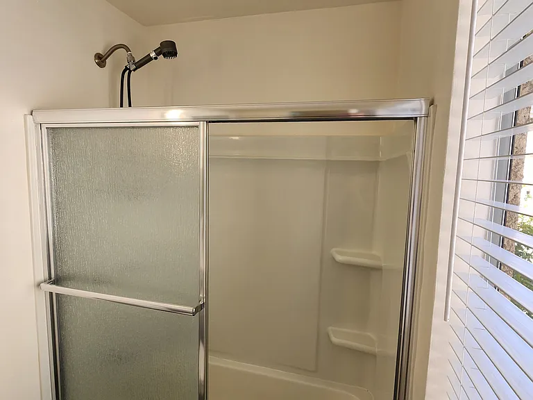 420 Riverdale Dr #11 — Photo 8