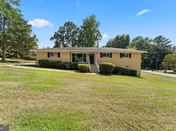 202 Woodland Dr, Warner Robins, GA 31088