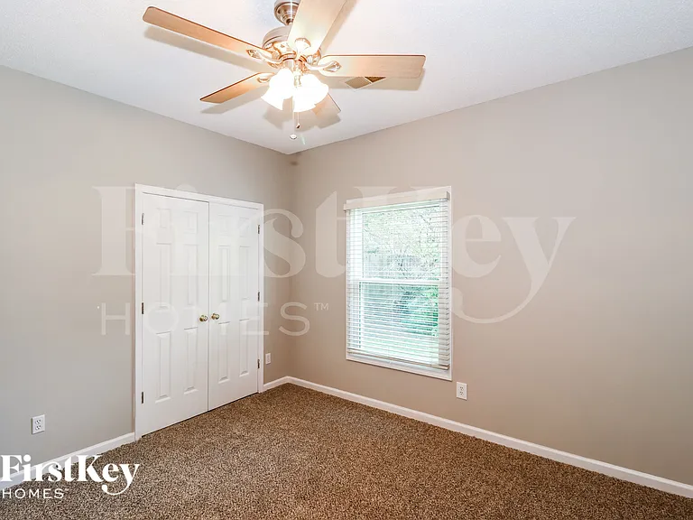1523 Cedar Mills Dr — Photo 12