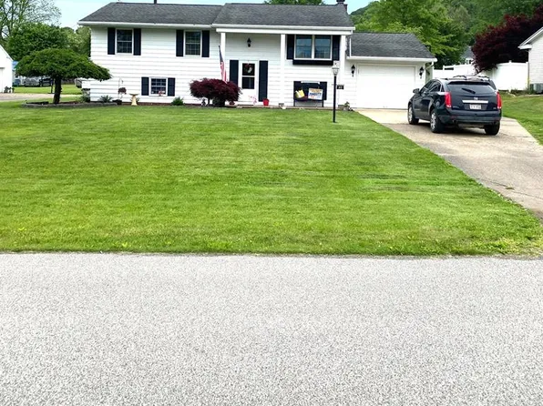 46 Northgate Dr., New Martinsville, WV 26155