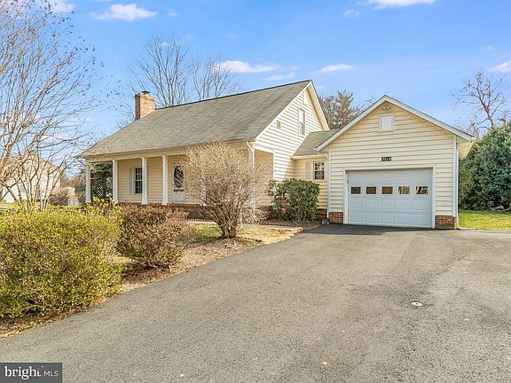 3rd image of 2014 White Lake Dr