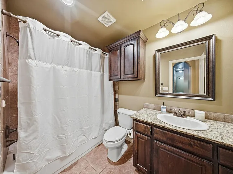 2425 Glenmere Dr — Photo 14