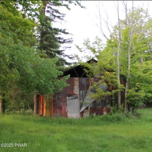 2420 Maplewood Rd, Lake Ariel, PA, 18436