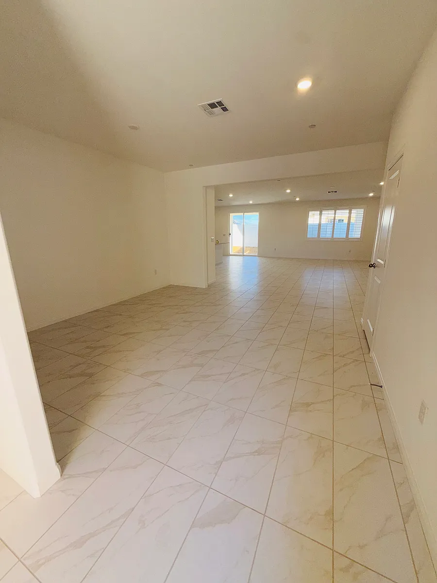 Building Photo - 39171 Quixote Ct