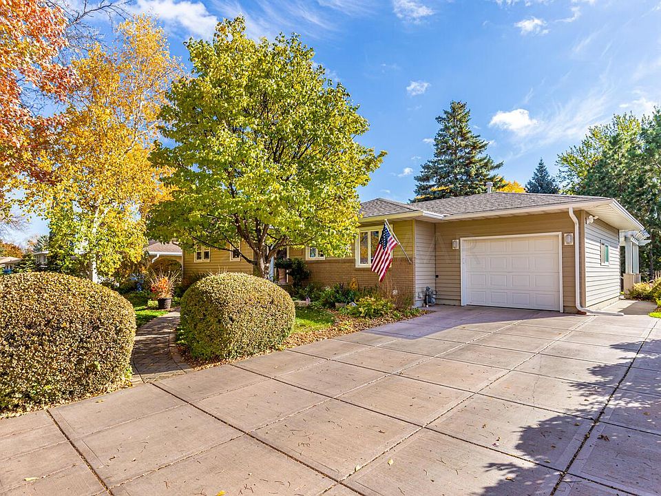 2831 Edgewood Dr N, Fargo, ND 58102 Zillow